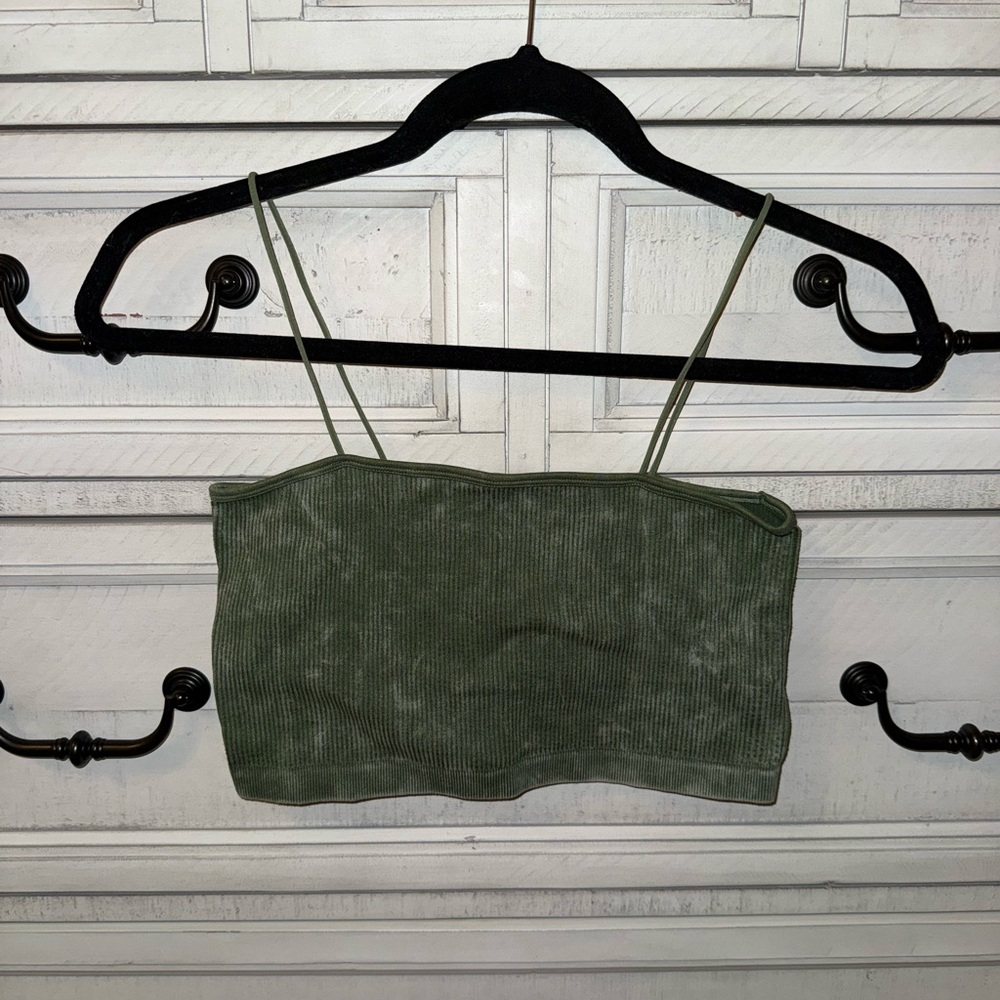 Aeropostale Olive Green Seamless Ribbed Crop Top